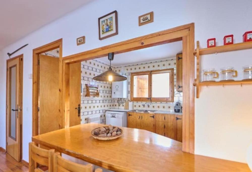 Casa L'avet. El Vilar D'urtx Holiday home Escardacs