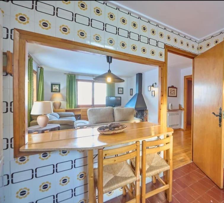 Holiday home Casa L'avet. El Vilar D'urtx Escardacs